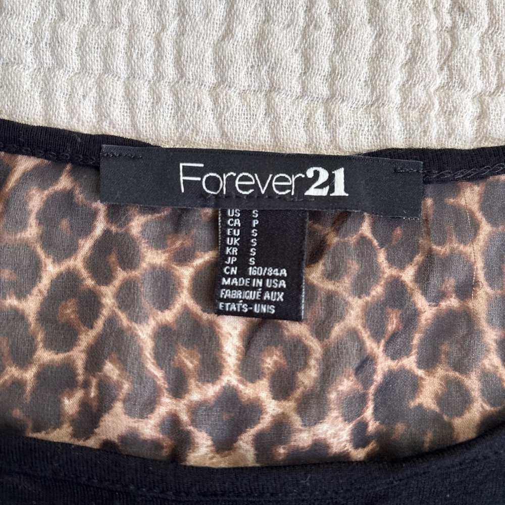 Forever 21 cheetah print top - Picture 4 of 4